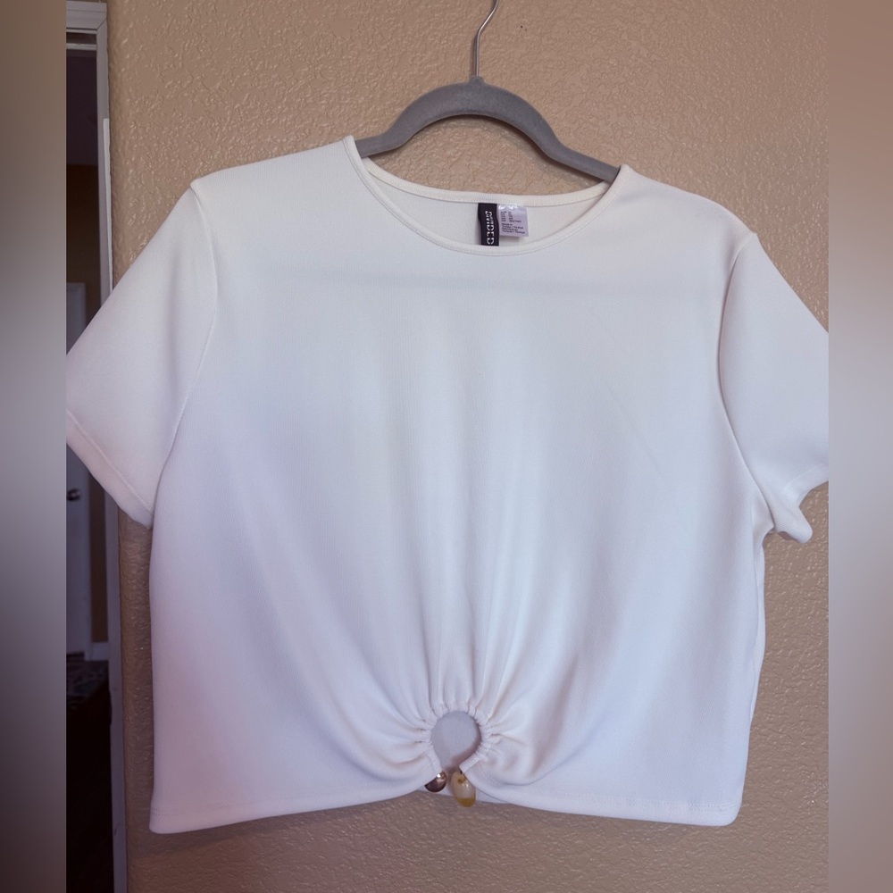 H&M White Short Sleeve Top with Ring Detail